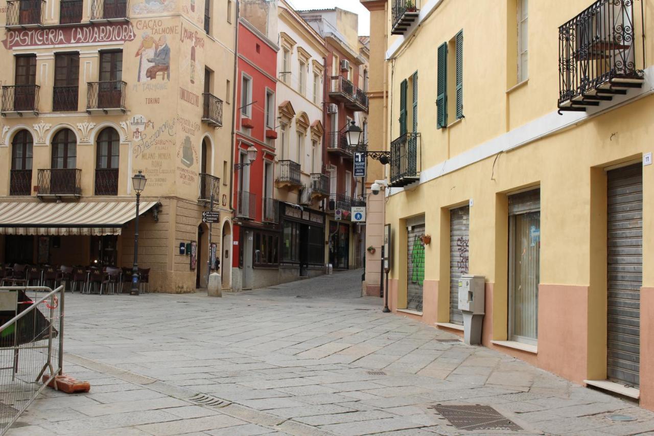 Via Cavour 19, Appartamento Del Conte Иглесиас Екстериор снимка