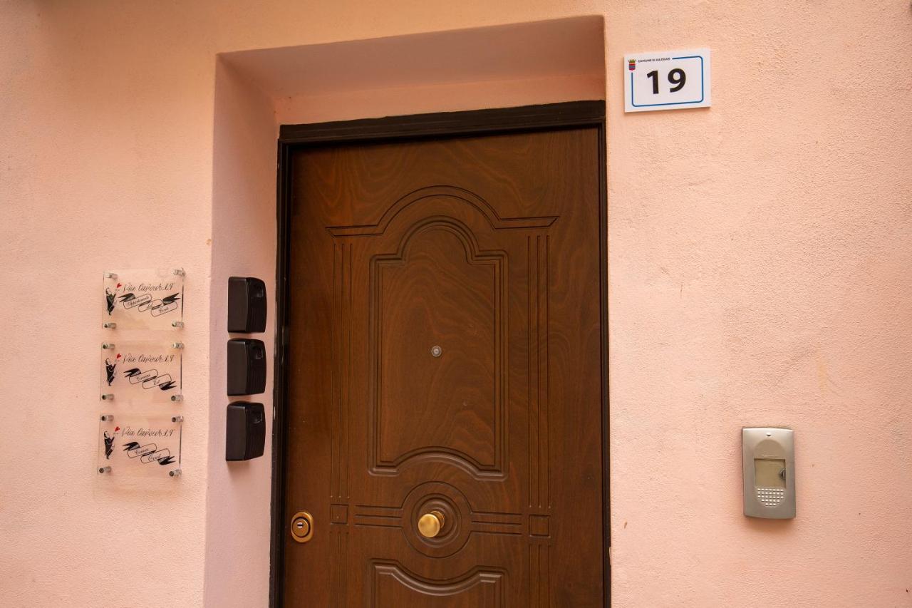 Via Cavour 19, Appartamento Del Conte Иглесиас Екстериор снимка